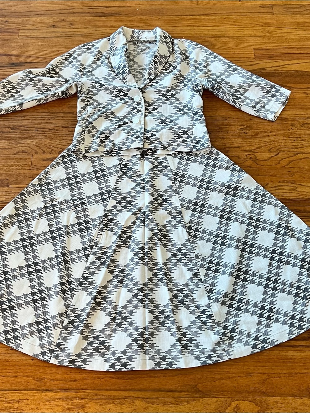 Vintage Gray & White Houndstooth Long-Sleeve Dress with Cropped Jacket